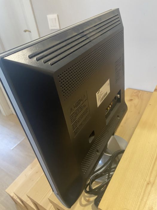 SALDOS monitor/ tv samsung a funcionar