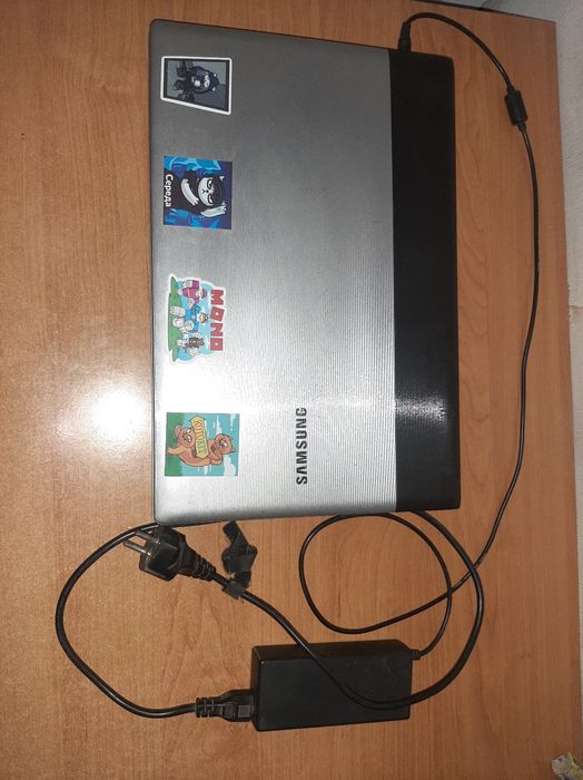 Ноутбук samsung RV518