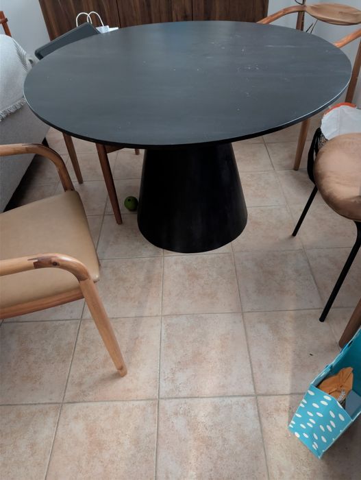 Mesa redonda  preta 4 pessoas 120 cm diametro