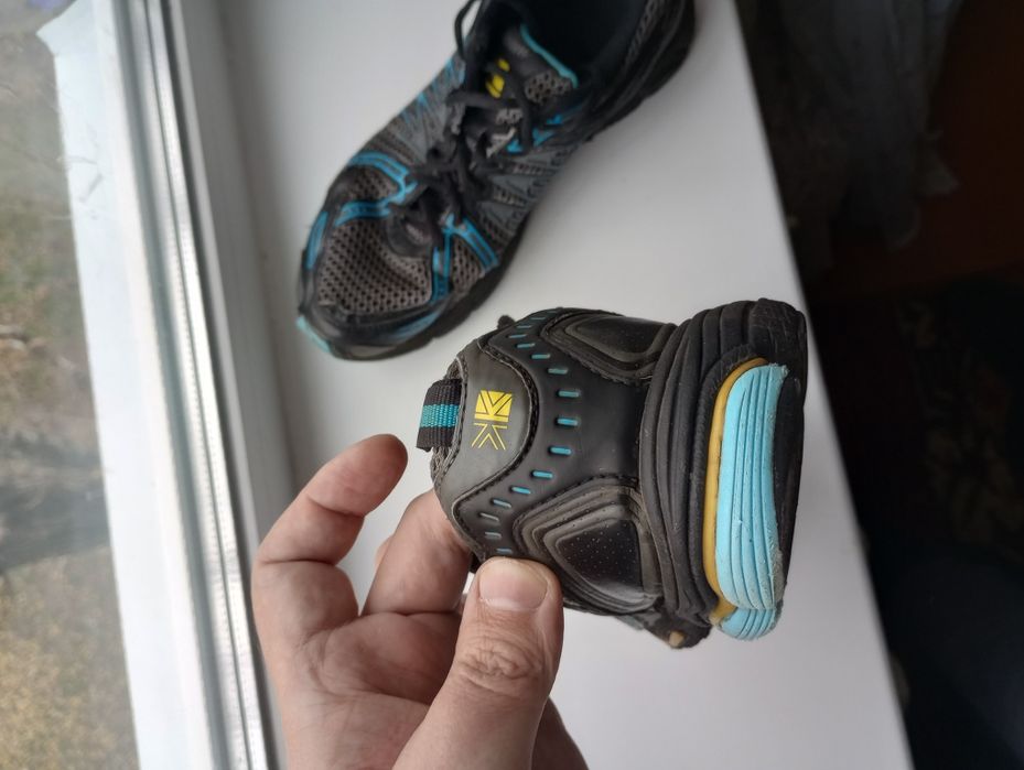 Кроссовки Karrimor 39р фирменн. 25 см