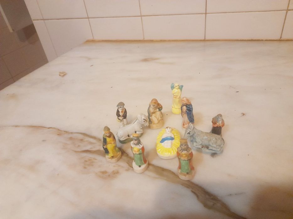 Conjunto de Figuras de Presépio Vintage em Miniatura