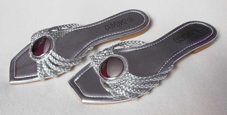 NOWE 36 CCC Bassano klapki buty srebrne