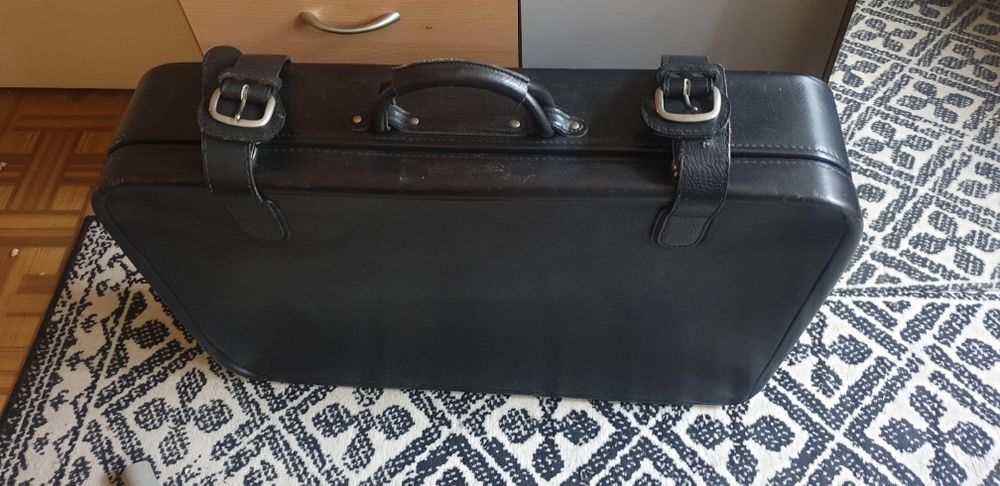 Walizka czarna z prawdziwej skóry