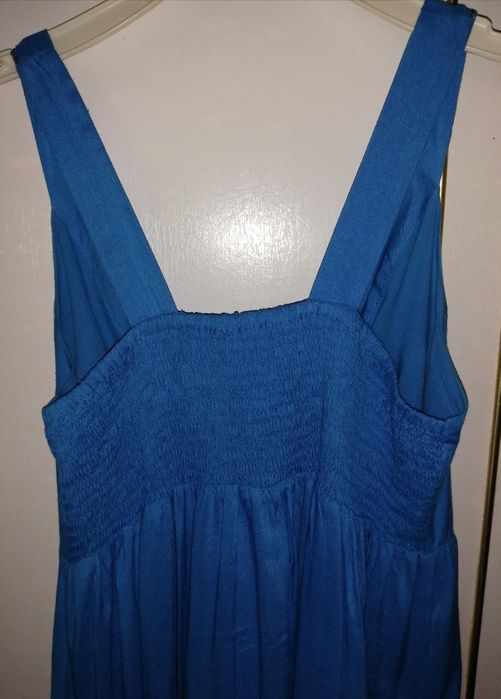 Vestido azul comprido de verão