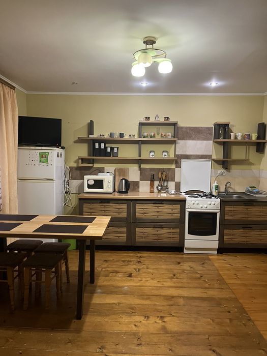 Відпочинок в карпатах біля річки  Оренда житла Садиба