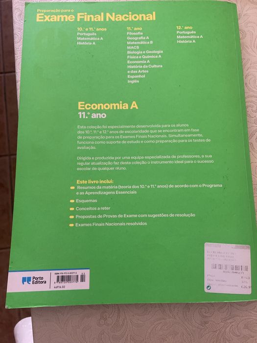 Livro de preparação Exame Final  Economia A 11° ano