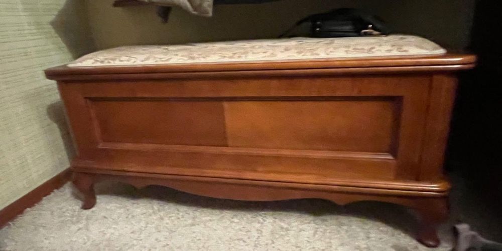 Piękne drewniane stylizowane meble