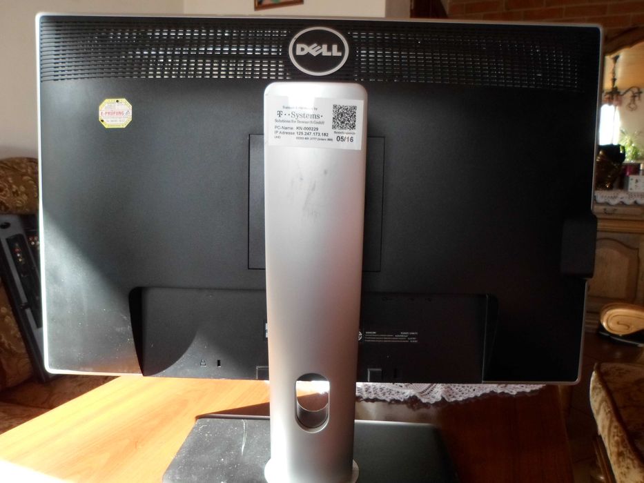 Monitor 24" Dell U2412m.