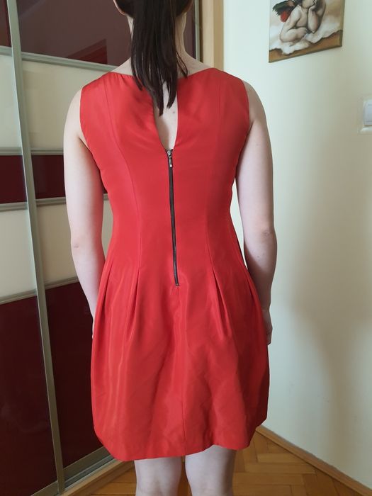 Czerwona sukienka Zara