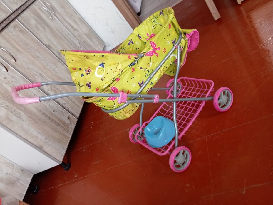 Продам коляску для лялькі