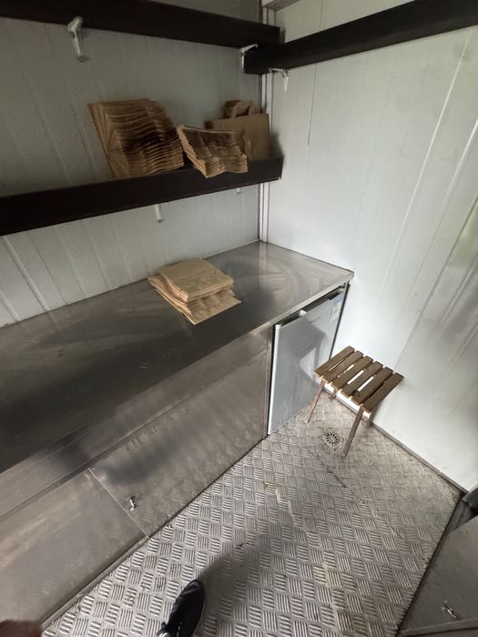 Przyczepa gastronomiczna 4x2