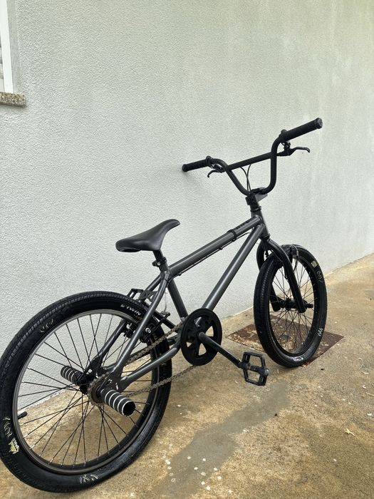 BMX wipe black and grey