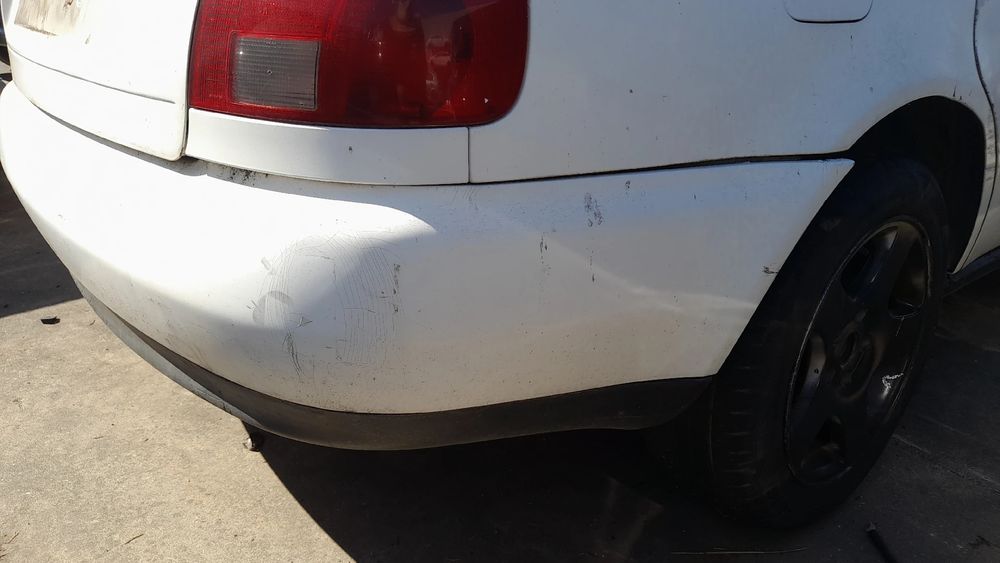 Pára-choques trás AUDI A4 (8D2, B5)