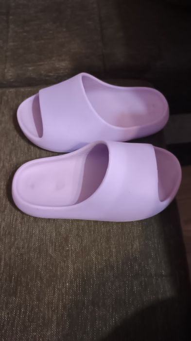 Fioletowe klapki z pianki 32-33