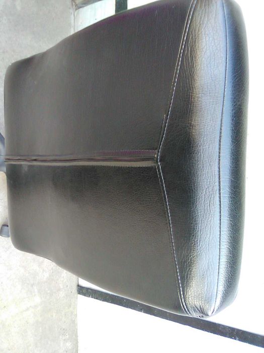 Офисное кресло стул на колесах