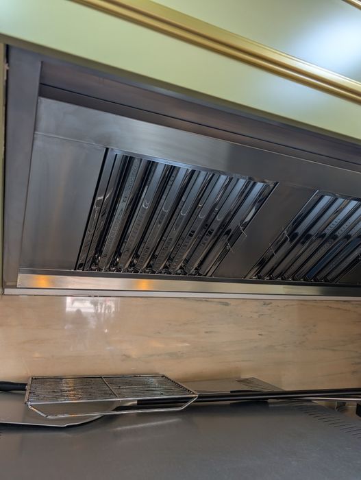 Hotte de extracção de vapores e fumos para pastelaria e padaria