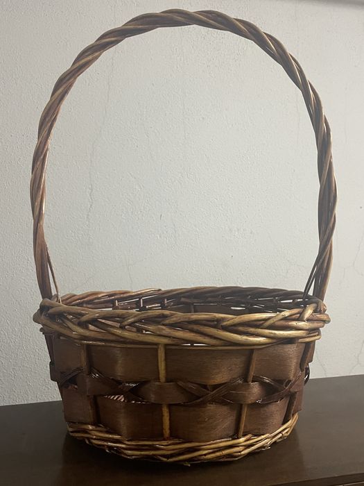Cesto de palha novo