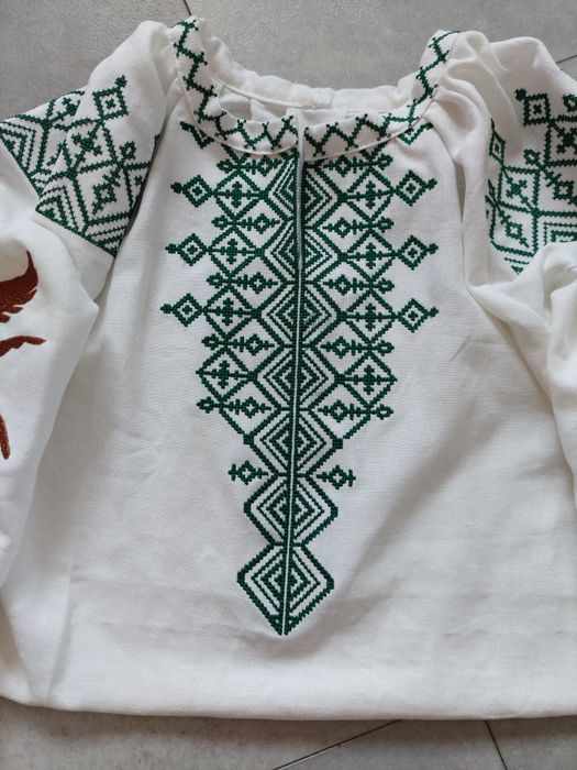 Вишиванка для дівчаток