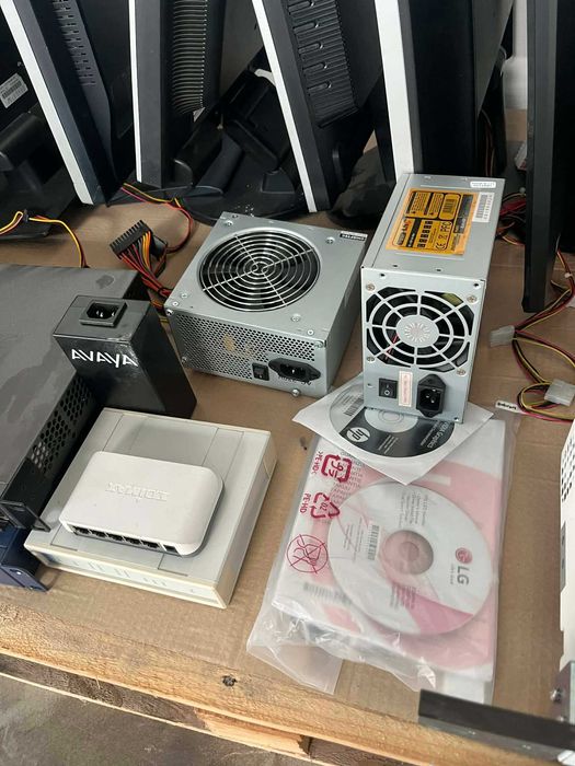 Oddam tanio starą elektronikę