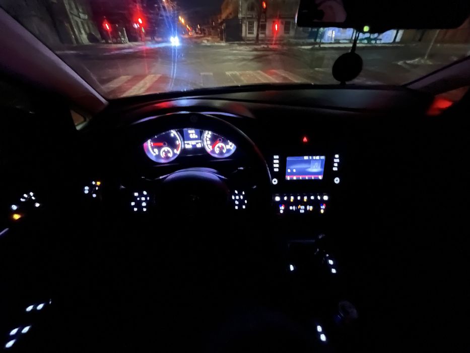 Гольф 7 универсал 1,6 тди