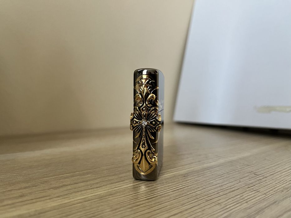 Ексклюзивна оригінальна запальничка Zippo з гравюрою хреста