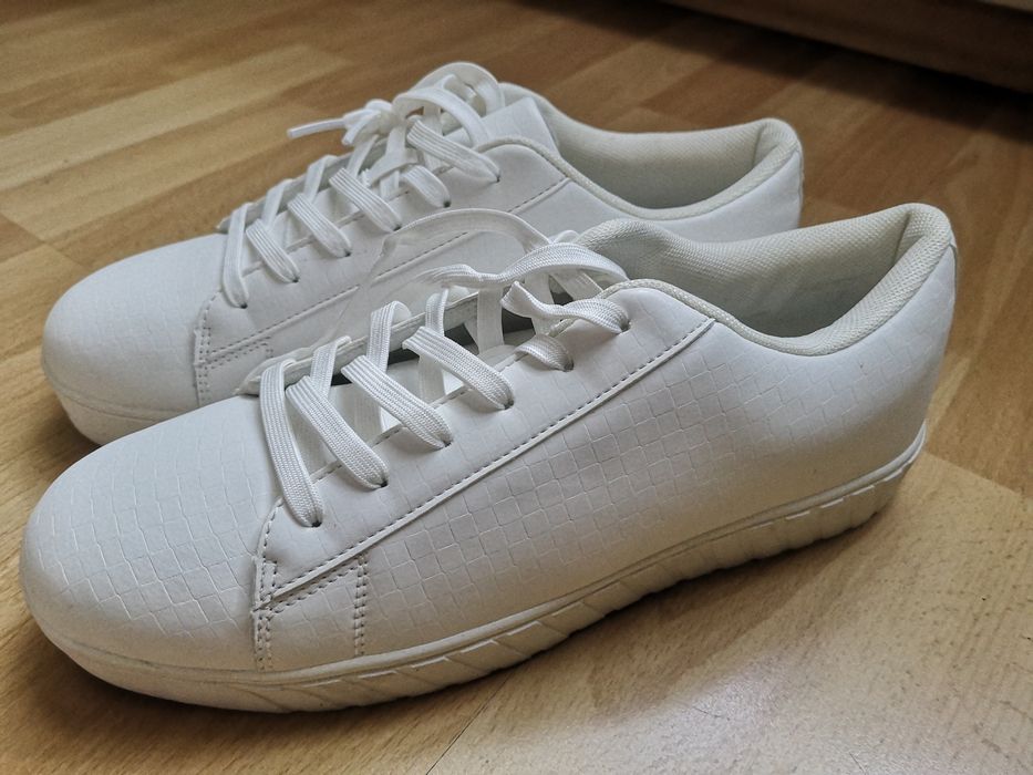 Trampki, sneakersy białe 42