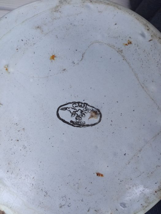Penico alto em esmalte da marca CMN