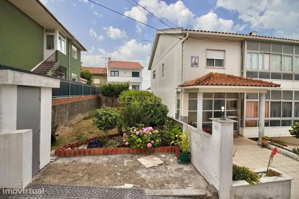 Moradia Independente T4 em Porto Salvo