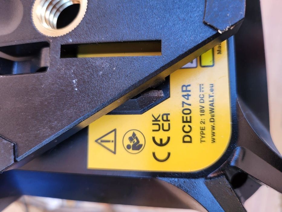 DeWalt DCE074R - laser samopoziomujący 360°