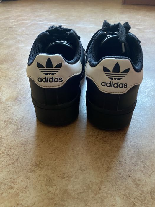 Adidas superstar