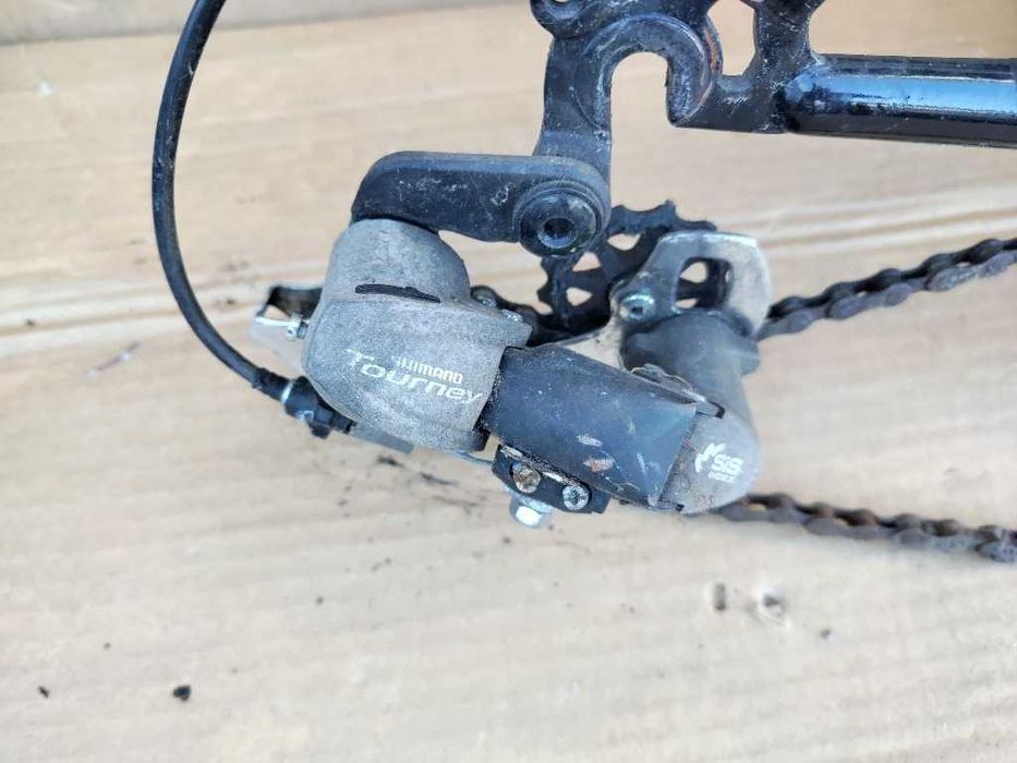 BEN TUCKER - rama używana czarna stalowa