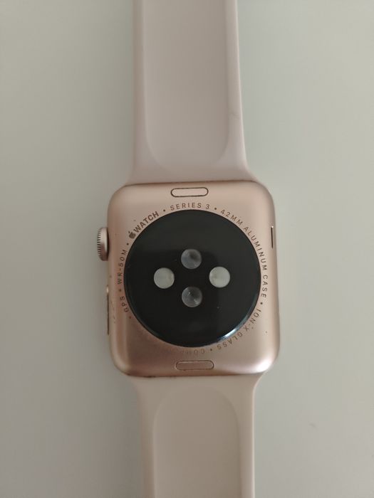 Продам apple watch s3