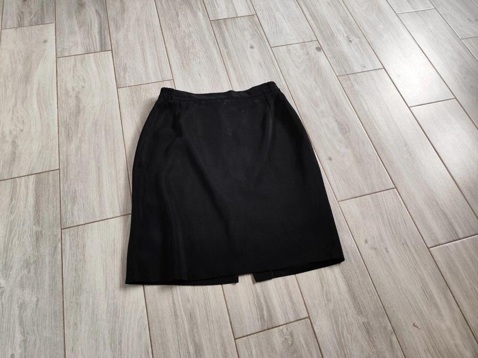 Czarna elegancka spódnica 42