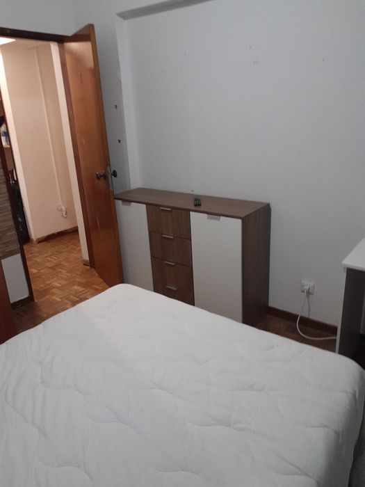 Alugo quarto para uma pessoa ou casal em Santarém
