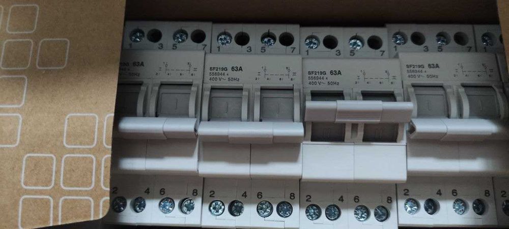 ПЕРЕКЛЮЧАТЕЛЬ Ввод РЕЗЕРВА 63А Перемикач Перекидной рубильник