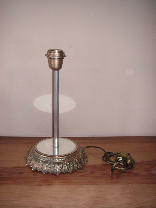 Base de Candeeiro de Metal Prateado e Metal Dourado