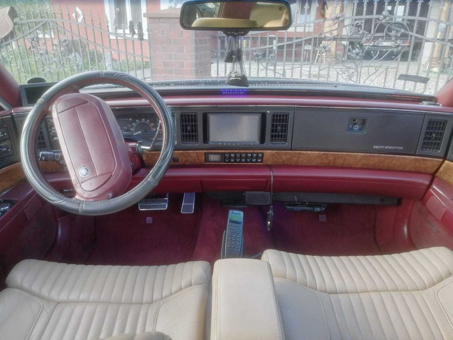 Buick Park Avenue 1992 photo 2