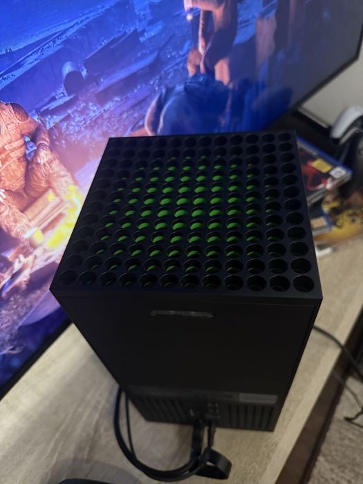 Топова ігрова консоль Xbox Series X