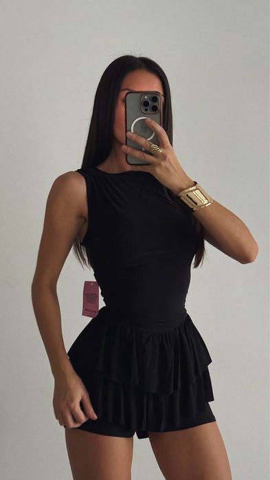 Сукня-комбінезон облягаючий prettylittlething