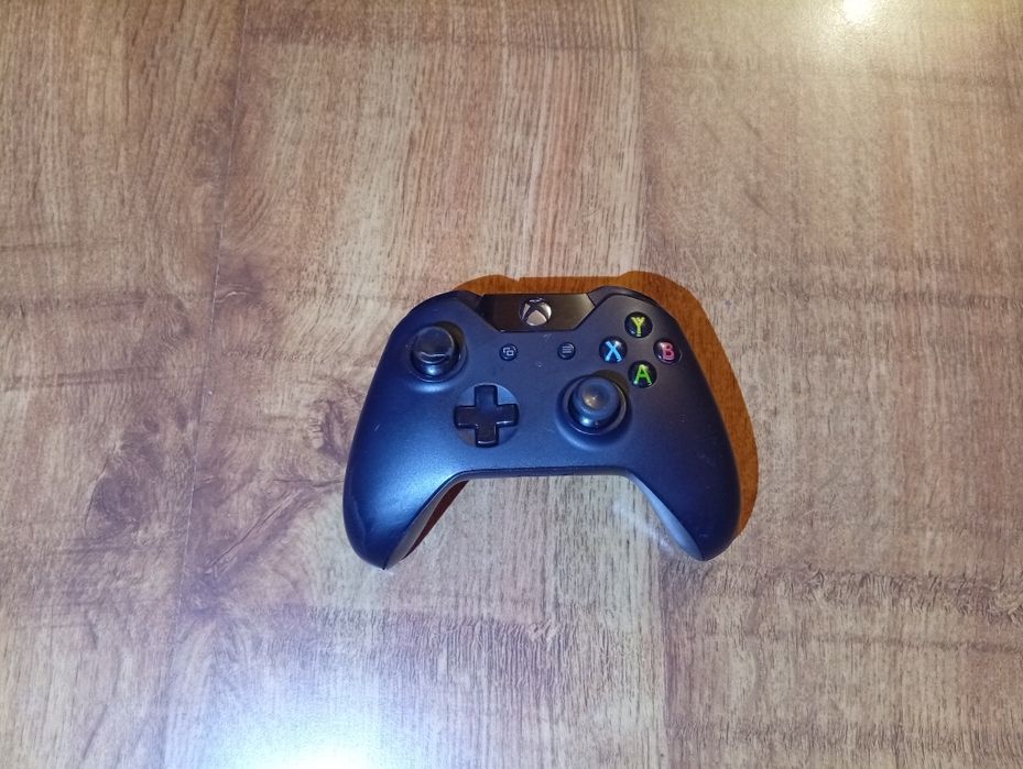 Xbox one 500Gb plus gry