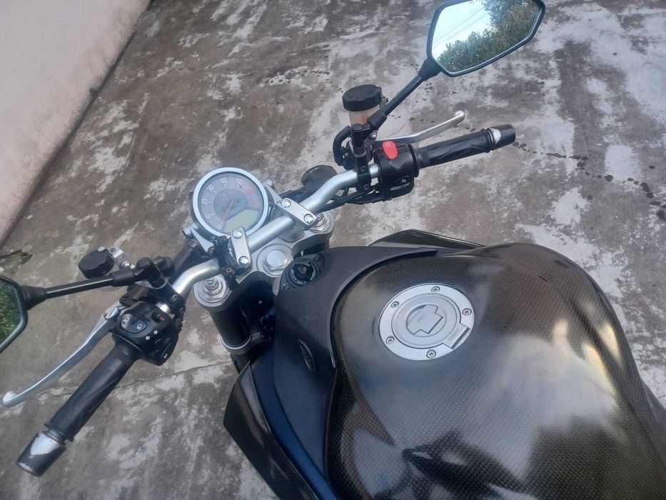 Yamaha MT 01 com escapes DAM