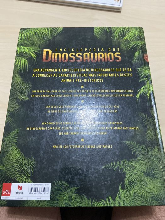 Livro sobre dinossauros