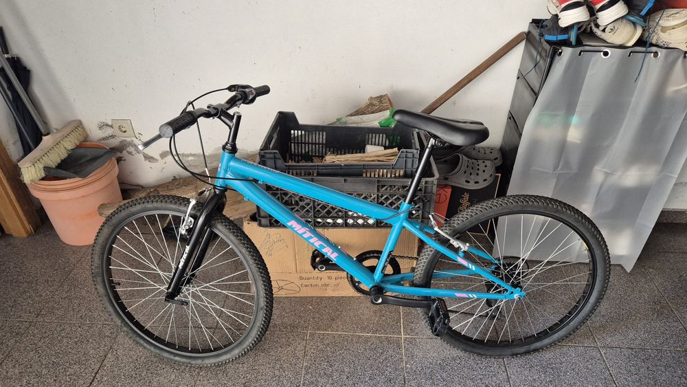 Bicicleta  de monte juvenil