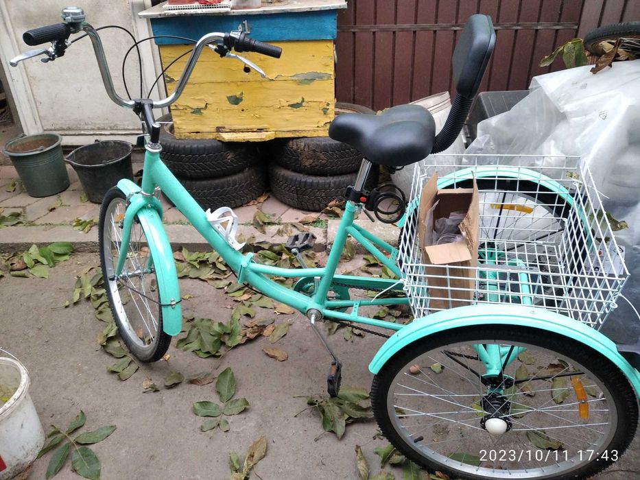 Трьох колісний велосипед