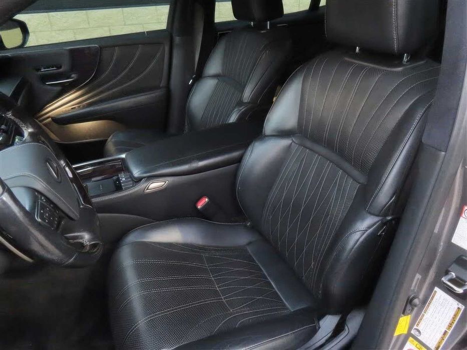 Lexus LS 500 F Sport      2019