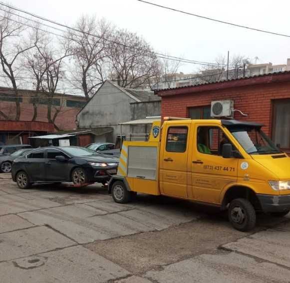 Эвакуатор частичной погрузки 4*4 Mercedes Sprinter 412