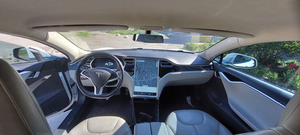 Tesla Model S 85 кв