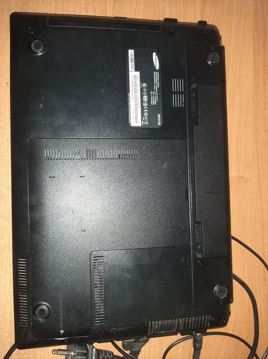 Ноутбук samsung RV518