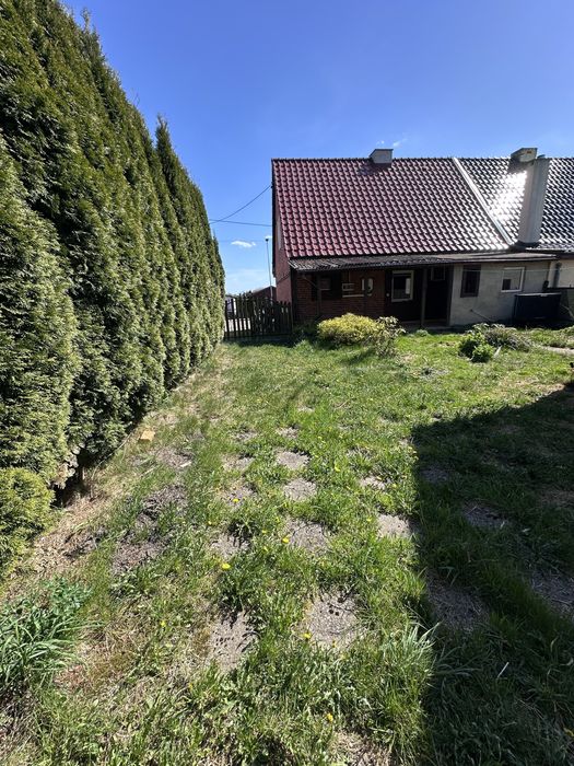 Dom w zabudowie bliźniaczej - fotowoltaika i pompa ciepła