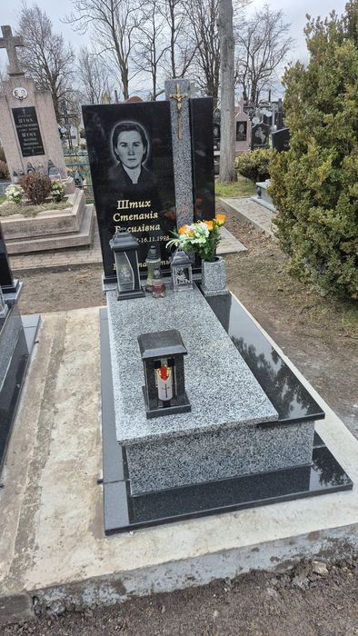 Виготовлення  Пам'ятників